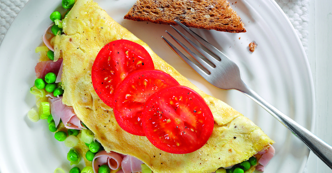 Pea, ham and tomato omelette