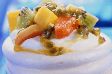 Tropical fruit pavlova