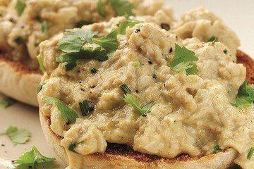 Dean Edwards' masala scrambled eggs